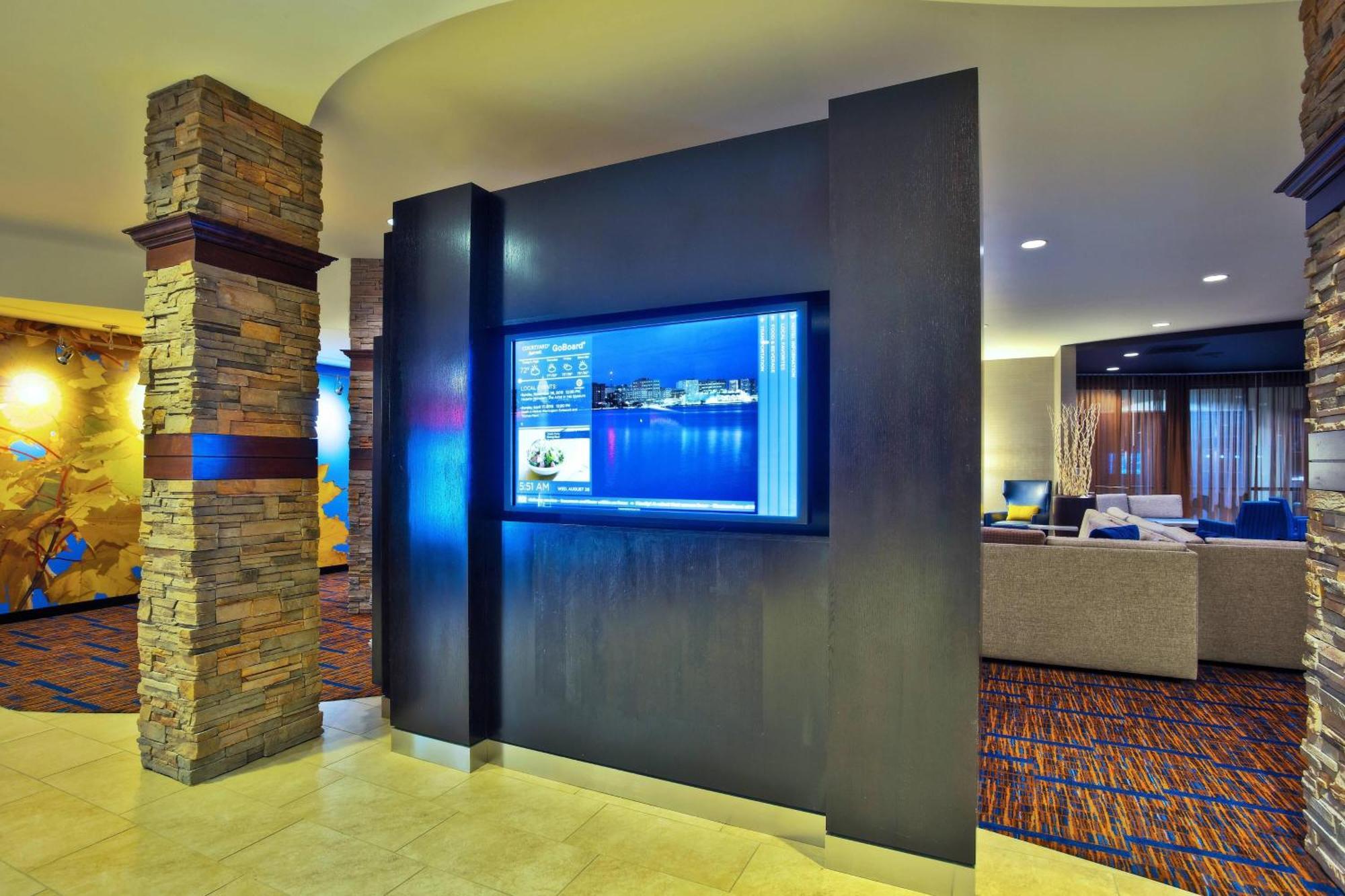 Courtyard By Marriott Madison West / Middleton Hotel Exterior photo