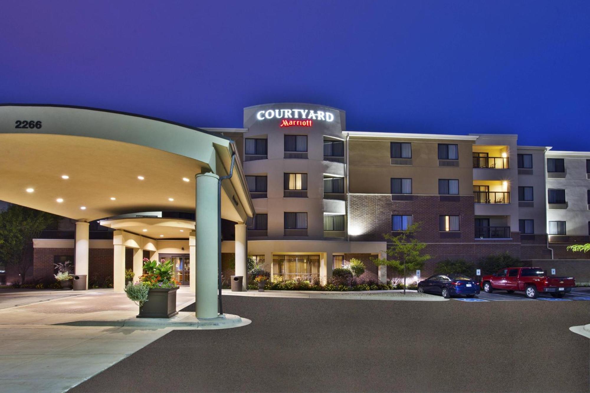 Courtyard By Marriott Madison West / Middleton Hotel Exterior photo